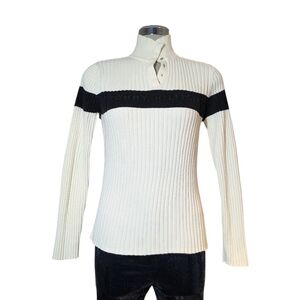 Tommy Hilfiger Front  Snaps Metallic Closure Cream & Blue Sweater Size M